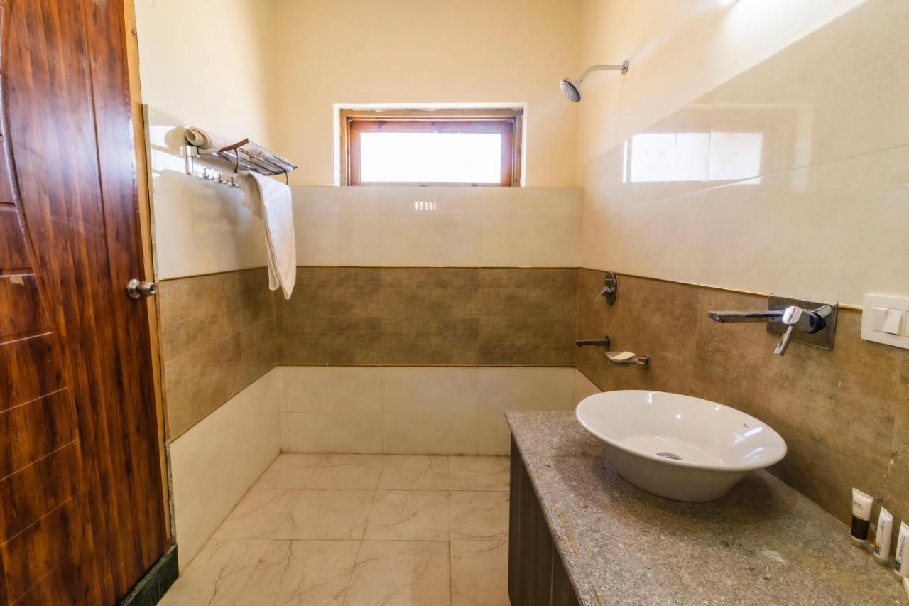 Hotel Sindhu Residency She Exterior foto